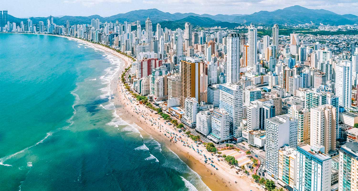 Viver no Litoral Catarinense: por que Santa Catarina se tornou o destino preferido de quem busca qualidade de vida e valorização imobiliária